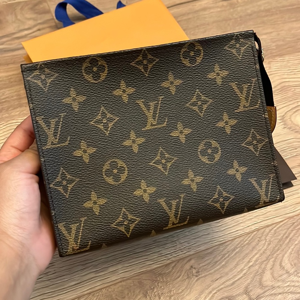 (Sold) Louis Vuitton Toilet 19